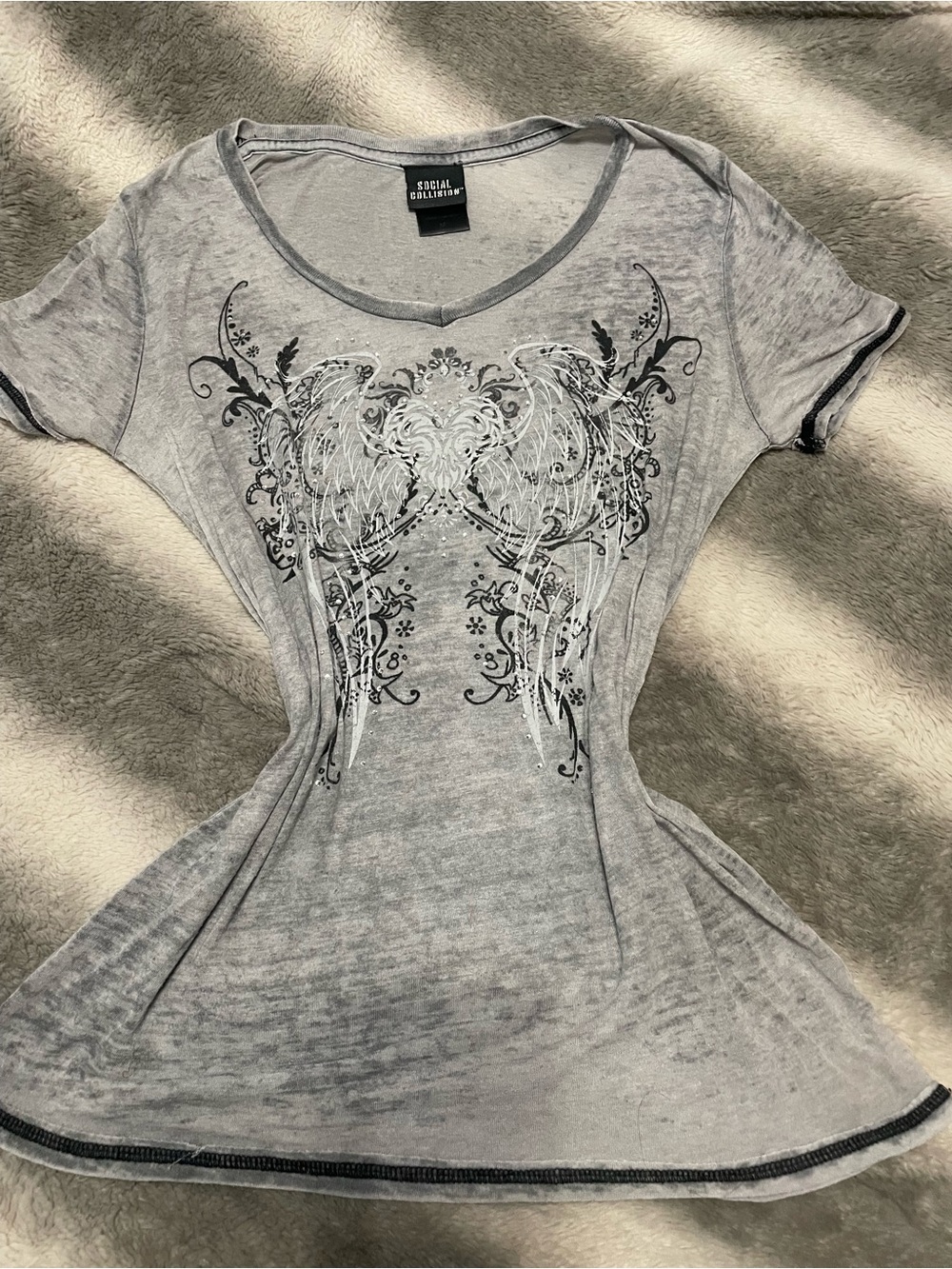 Social Collisions Women's Gray Graphic Scoop Neck Tee